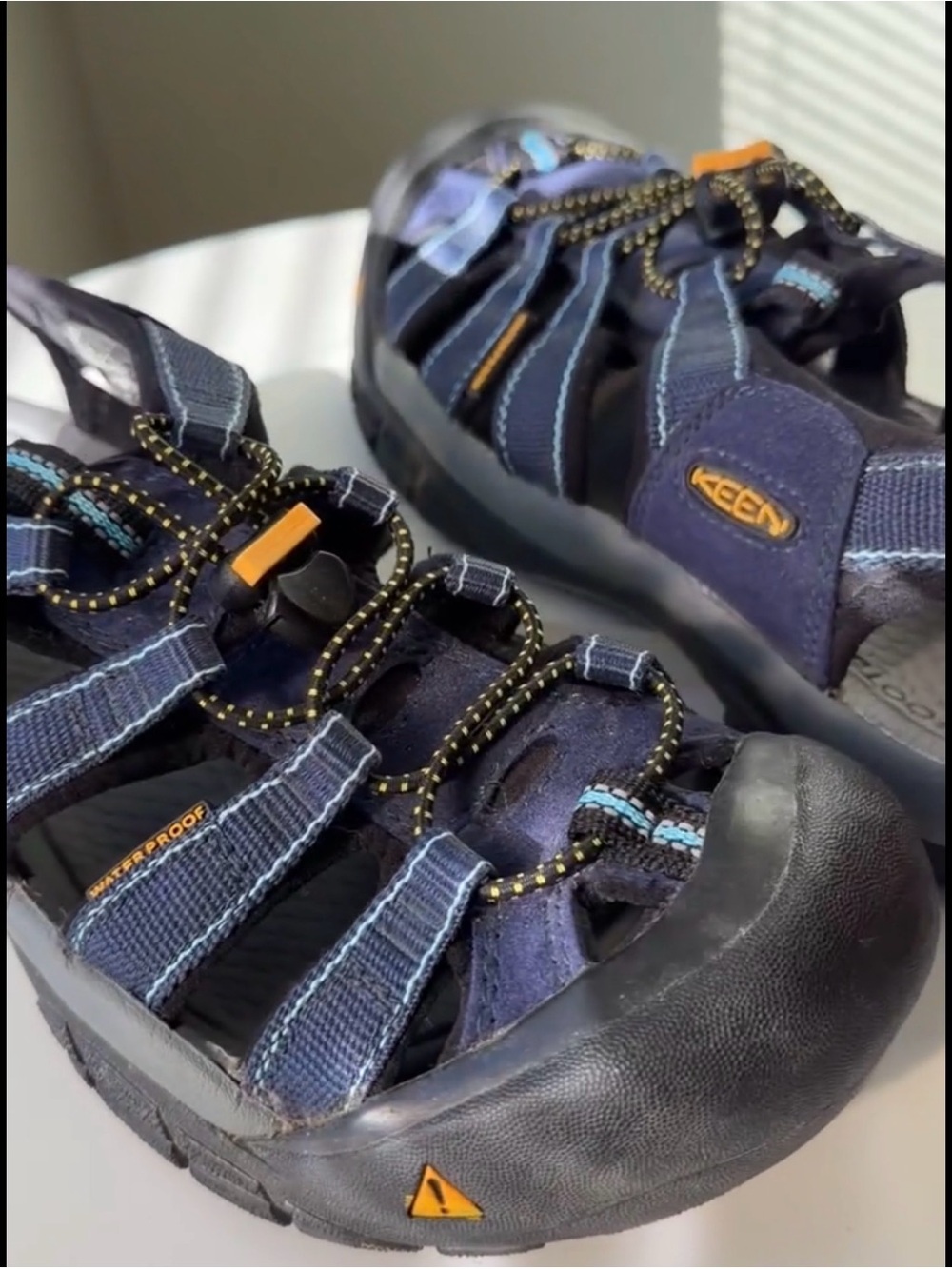 Keen Newport H2 Women's 8.5 Navy Blue Waterproof Hiking Sandals